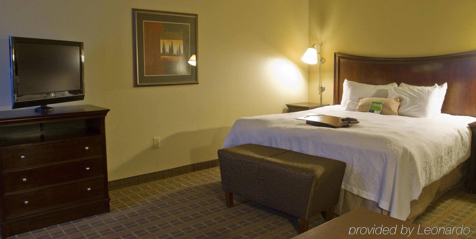 Hampton Inn Charlotte Monroe Oda fotoğraf