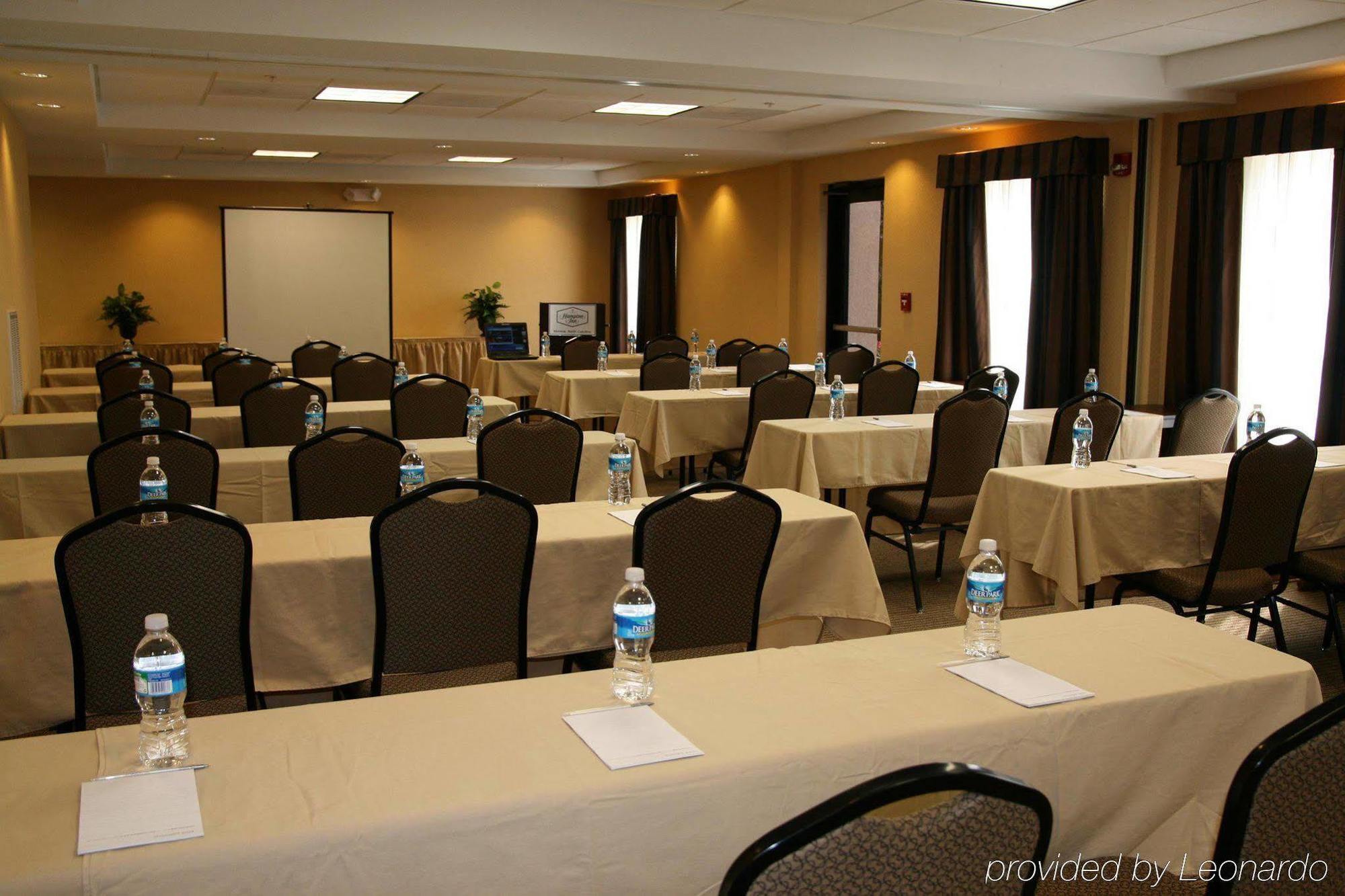 Hampton Inn Charlotte Monroe Konforlar fotoğraf